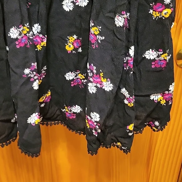 Beautiful Torrid dress NWOT - Picture 4 of 8